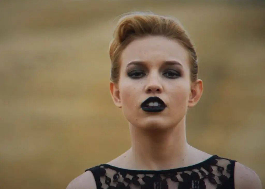 Singer Kelsie Kimberlin in her dark music clip Lobotomy