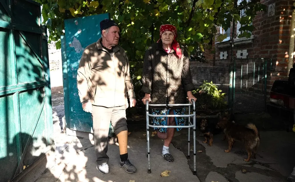 Filming for Peace Kelsie Kimberlin Speaking with a Ukrainian woman who lost her leg to a mine Filming for Peace Kelsie Kimberlin Speaking with a Ukrainian woman who lost her leg to a mine