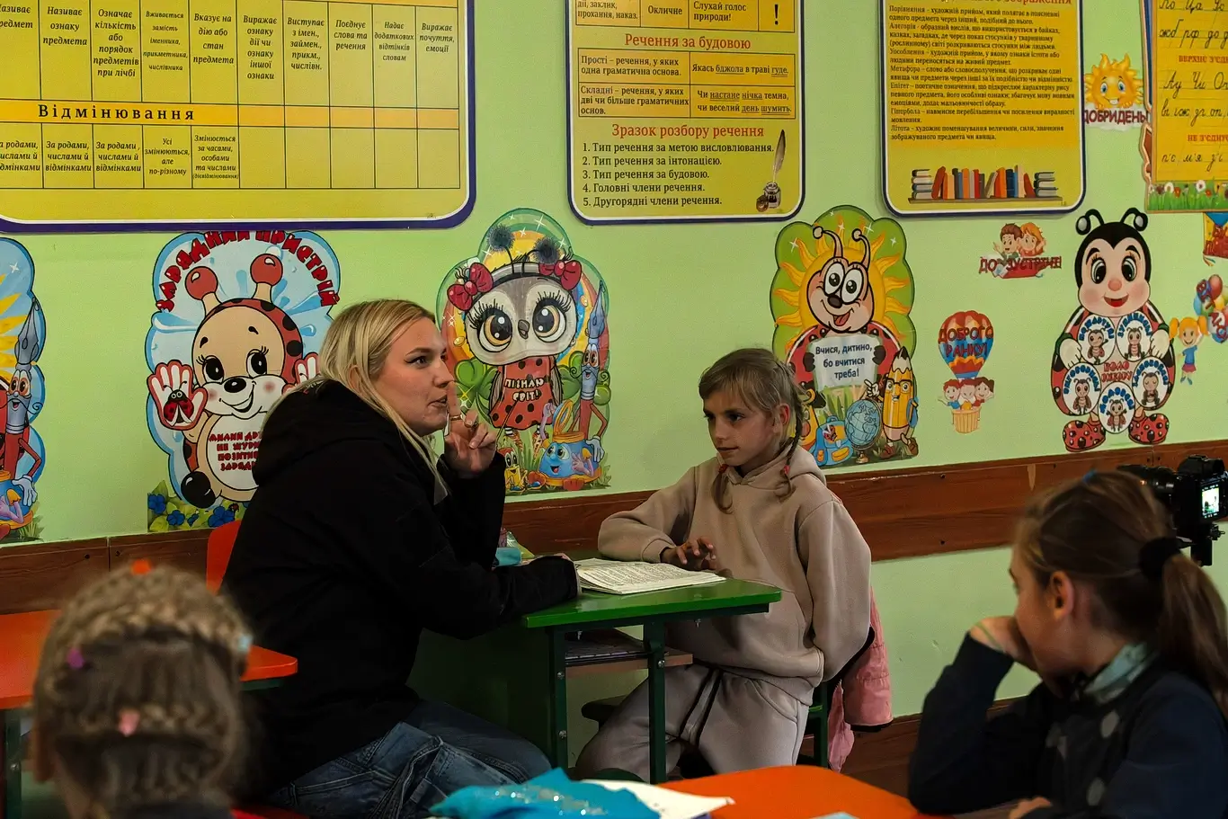 Kelsie Kimberlin spends time with children affected by the war Kelsie Kimberlin spends time with children affected by the war